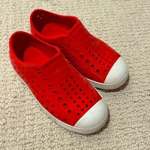 Gently loved red Natives